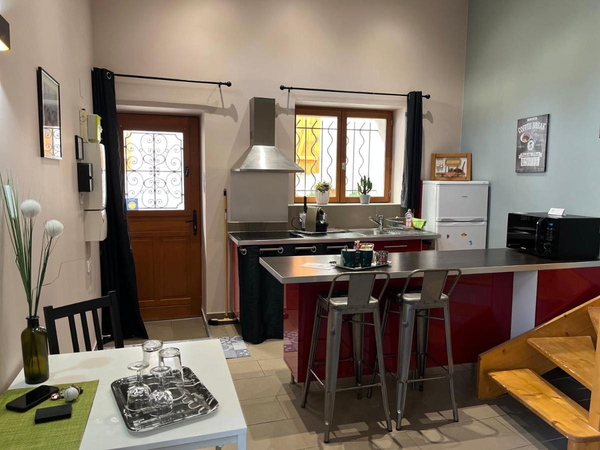 Le Charles IX Apartman Roussillon  Kültér fotó